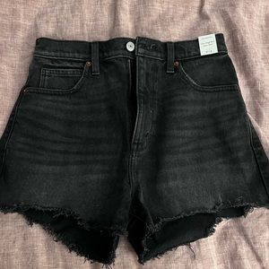 Abercrombie Ultra High Rise Mom Short